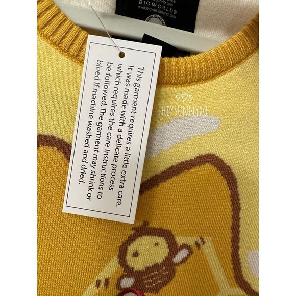 Sanrio Pompompurin Bee Costume Portrait Sweater Size M - Picture 2 of 5